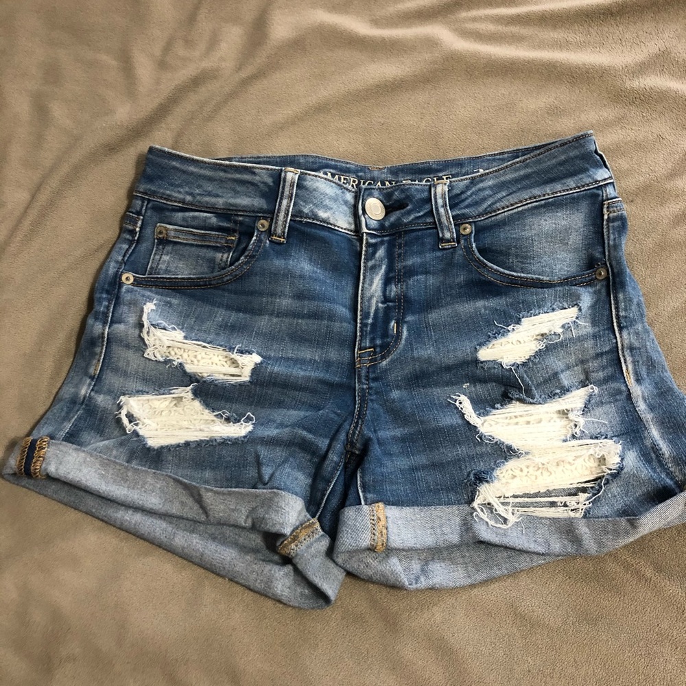 american eagle light blue jean shorts